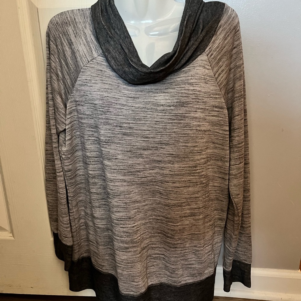 Bobeau Women's Gray Cowl Neck Sweater